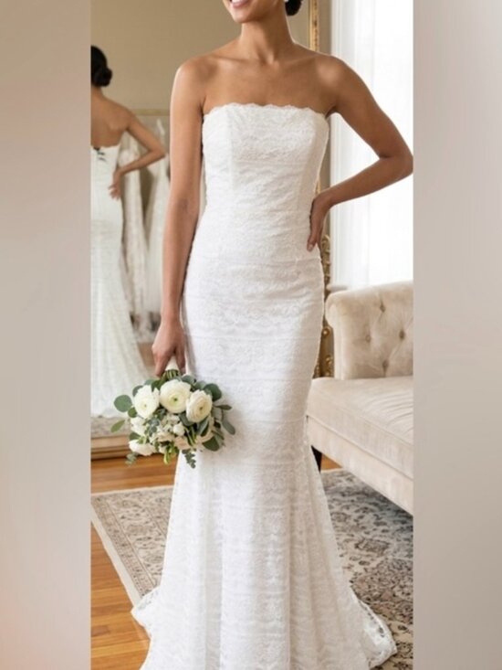 David's Bridal Dresses & Skirts - David’s Bridal Strapless Galina White Lace Dress